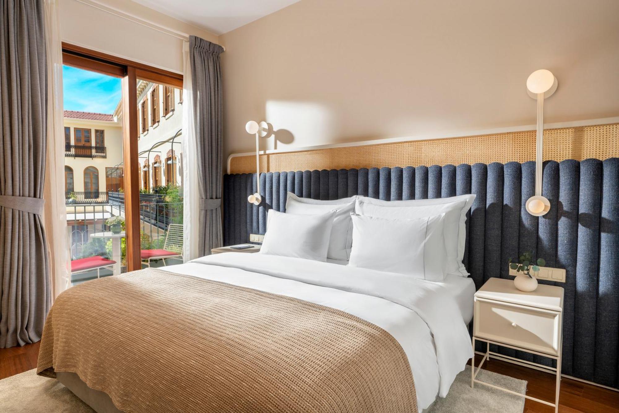 Ecole St. Pierre Hotel Стамбул Экстерьер фото