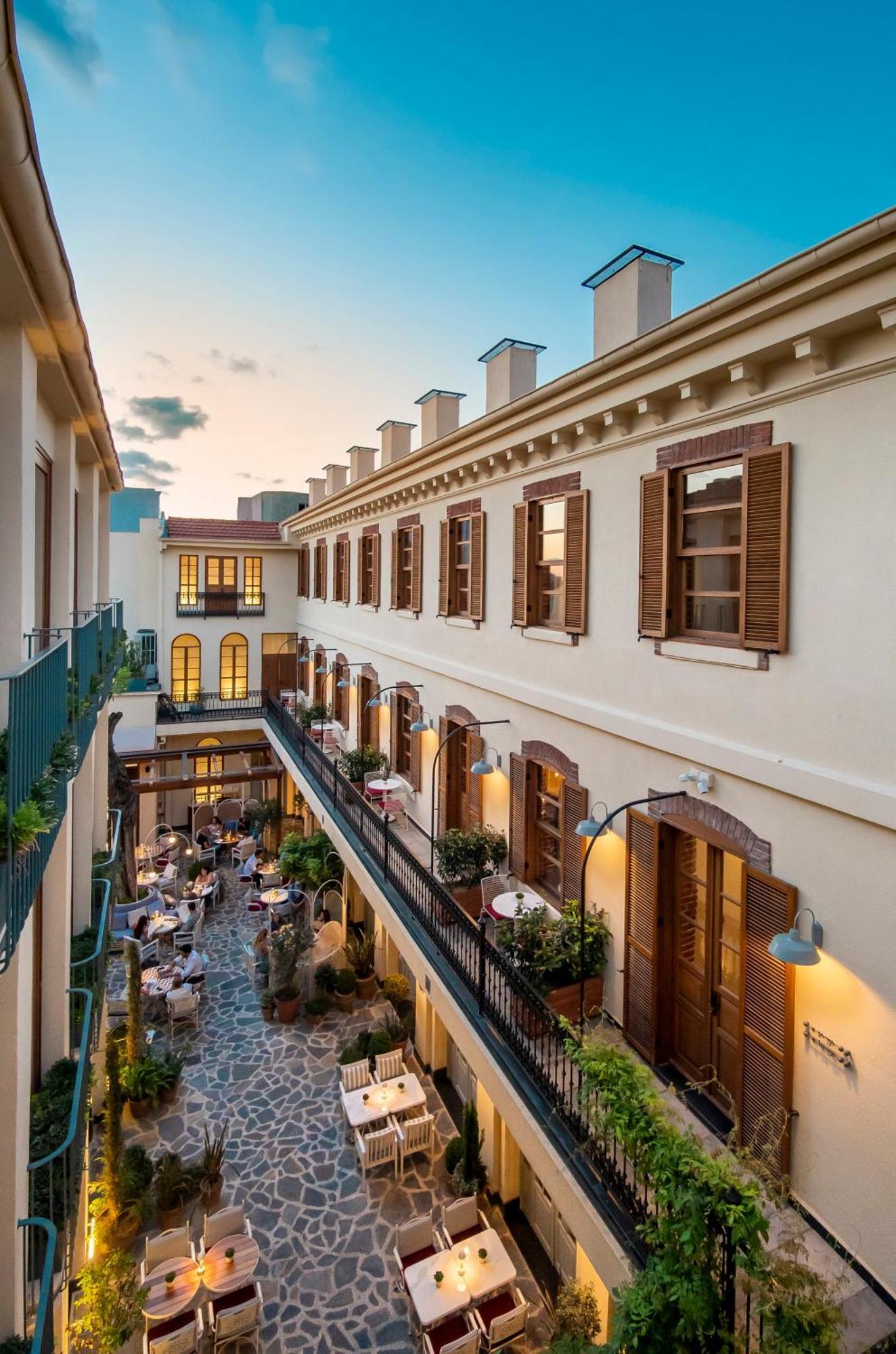 Ecole St. Pierre Hotel Стамбул Экстерьер фото