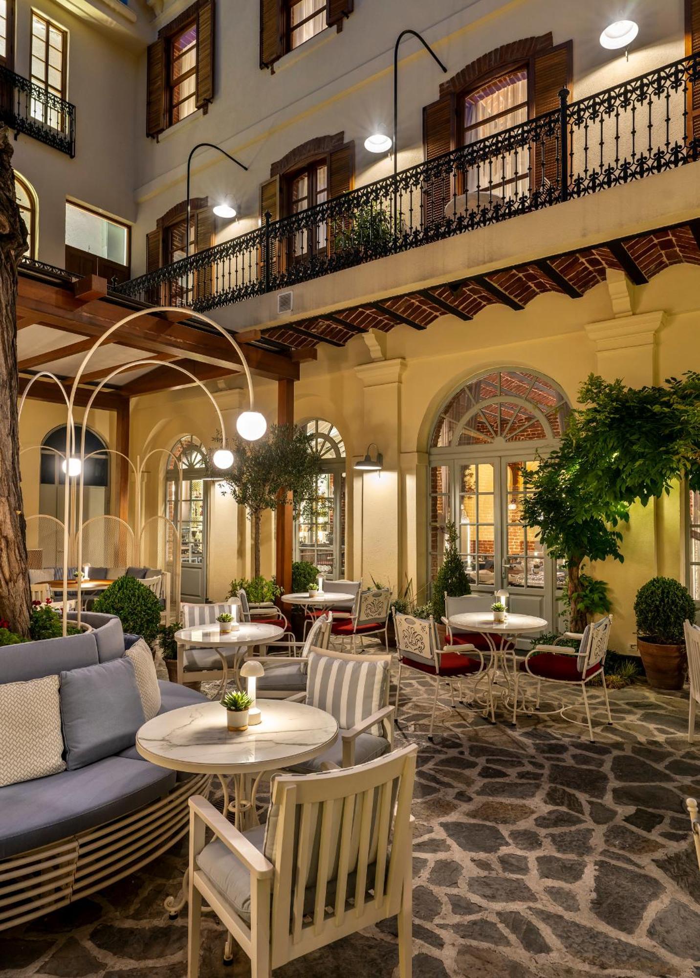 Ecole St. Pierre Hotel Стамбул Экстерьер фото